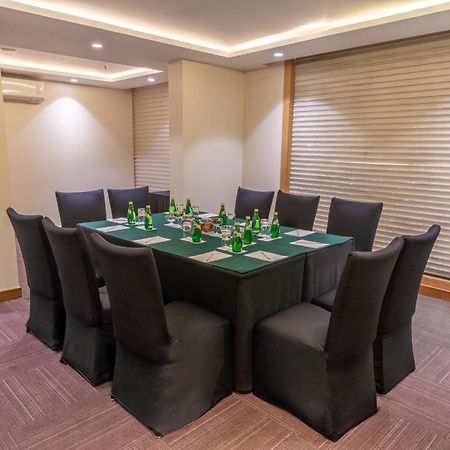 Park Inn By Radisson,South Delhi Neu-Delhi Exterior foto Meeting room