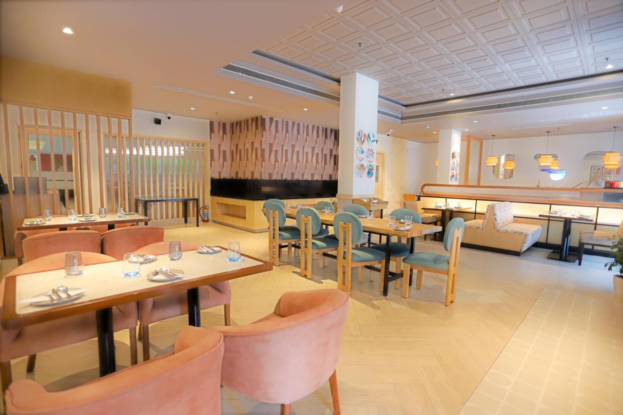 Park Inn By Radisson,South Delhi Neu-Delhi Exterior foto The interior of the restaurant
