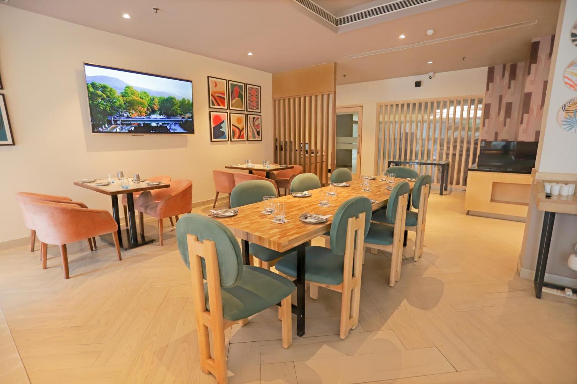 Park Inn By Radisson,South Delhi Neu-Delhi Exterior foto The restaurant