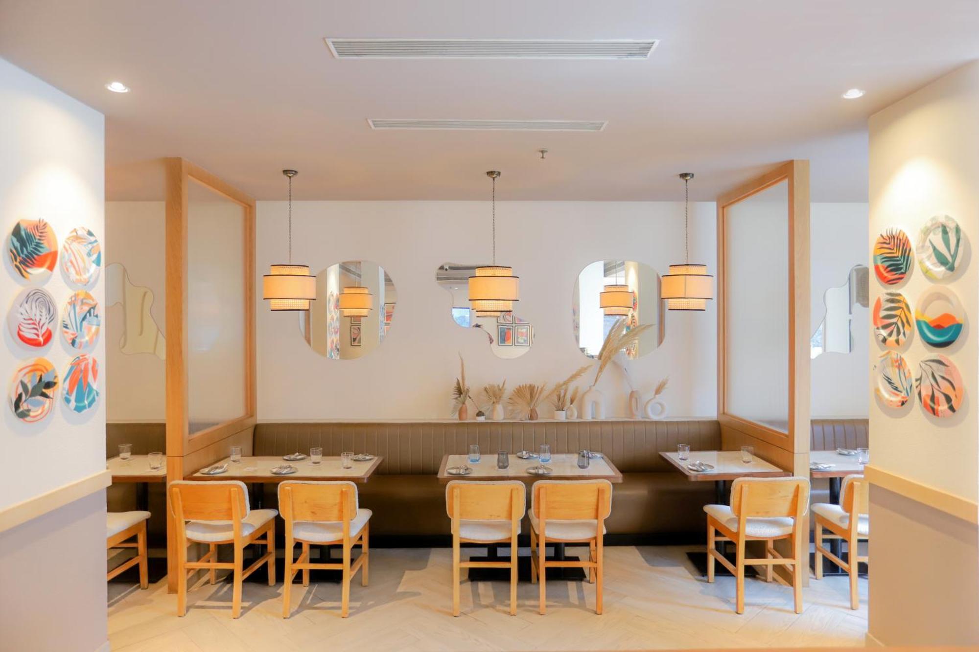 Park Inn By Radisson,South Delhi Neu-Delhi Exterior foto Interior of a restaurant in Tokyo