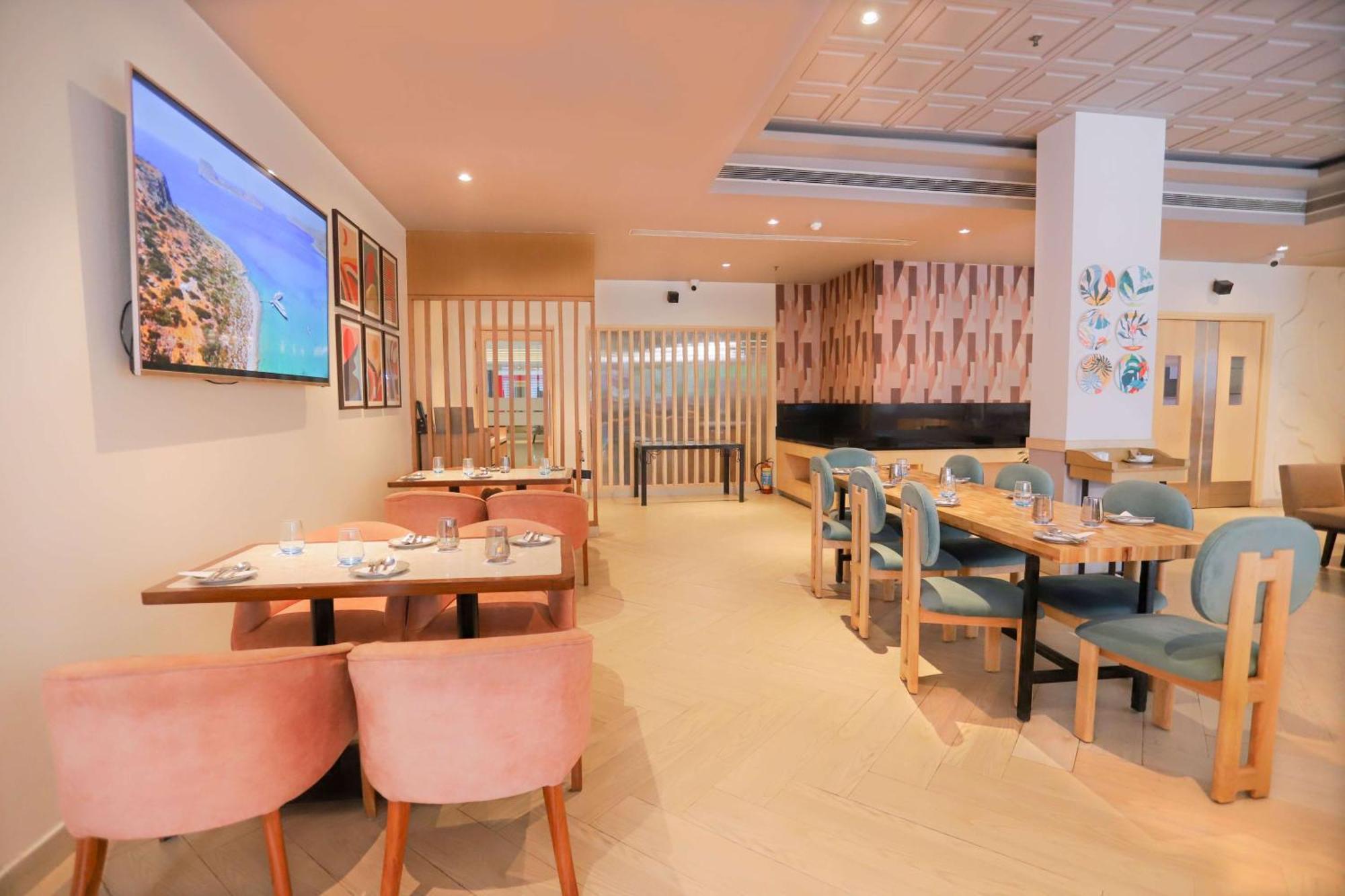 Park Inn By Radisson,South Delhi Neu-Delhi Exterior foto The interior of the restaurant
