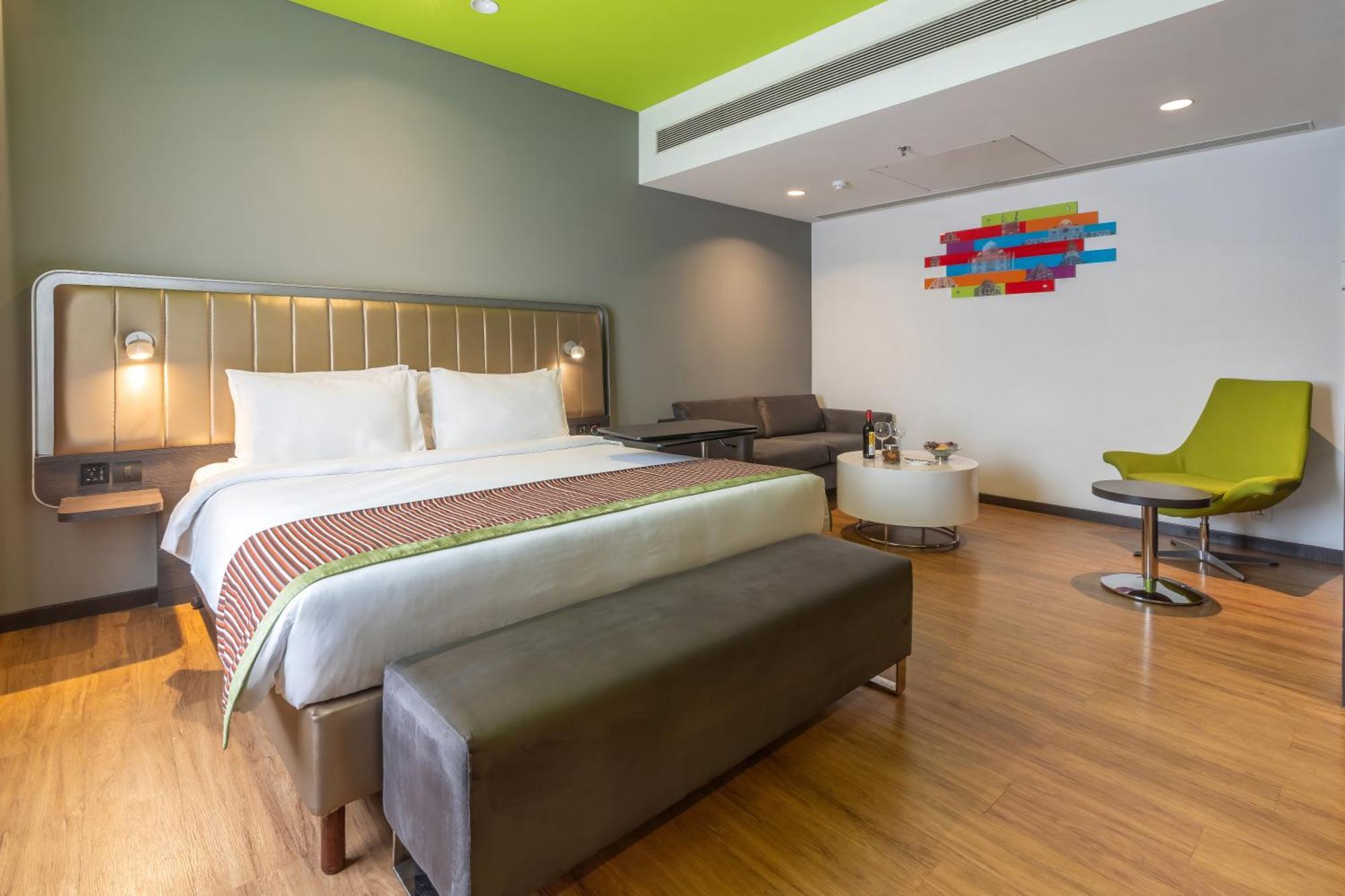 Park Inn By Radisson,South Delhi Neu-Delhi Exterior foto A room at the Park