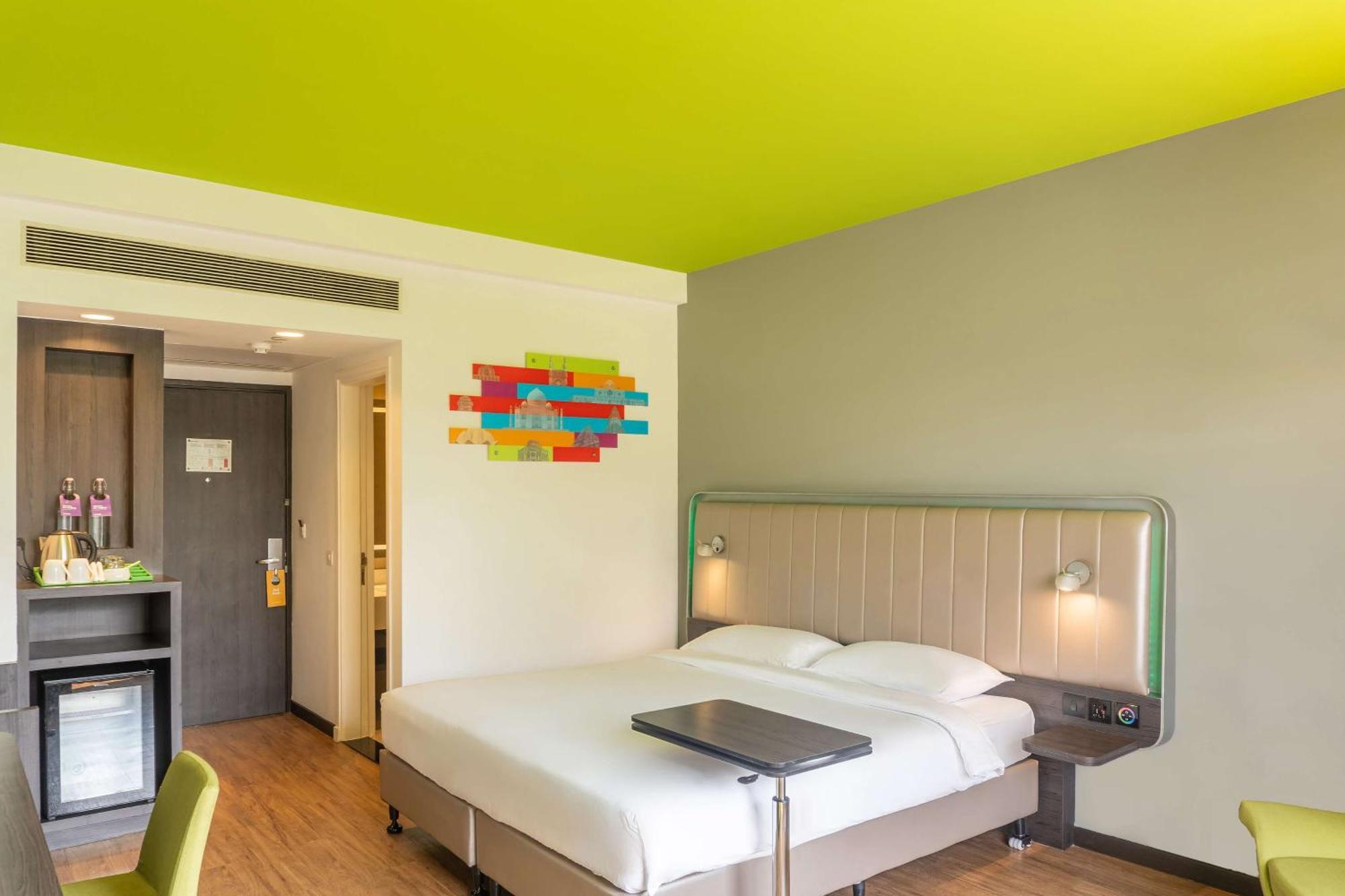 Park Inn By Radisson,South Delhi Neu-Delhi Exterior foto A room at the hotel